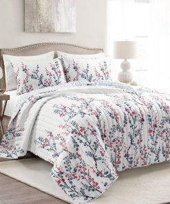 Mirabelle Watercolor Floral Reversible 3 Piece Quilt Set